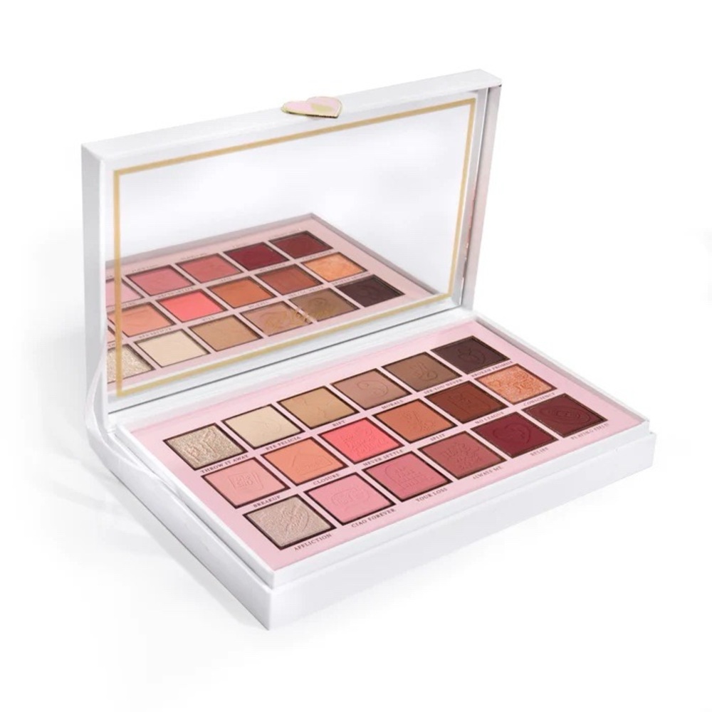 P.LOUISE BEAUTY IN THE BREAKUP PALETTE- sold out